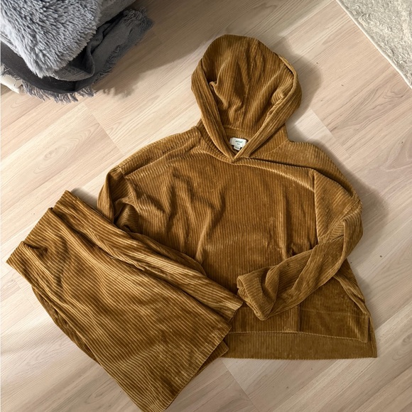aerie Pants - Aerie Tan Corduroy Hoodie and Pants Set